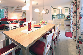 Wohn- Essbereich mit offener Küche